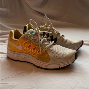 Nike women’s sneakers